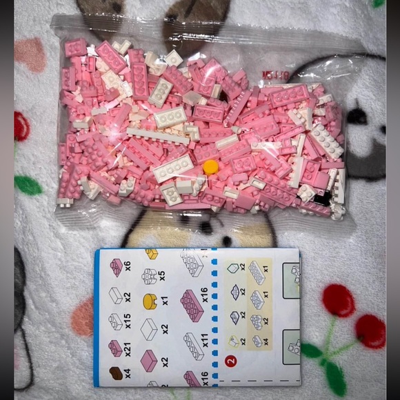 BRAND NEW sanrio my melody lego set - Picture 2 of 2